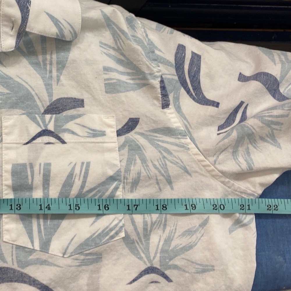 TravisMathew Mens Short Sleeve Button Down Tropical Print Shirt White Blue M - Picture 11 of 13